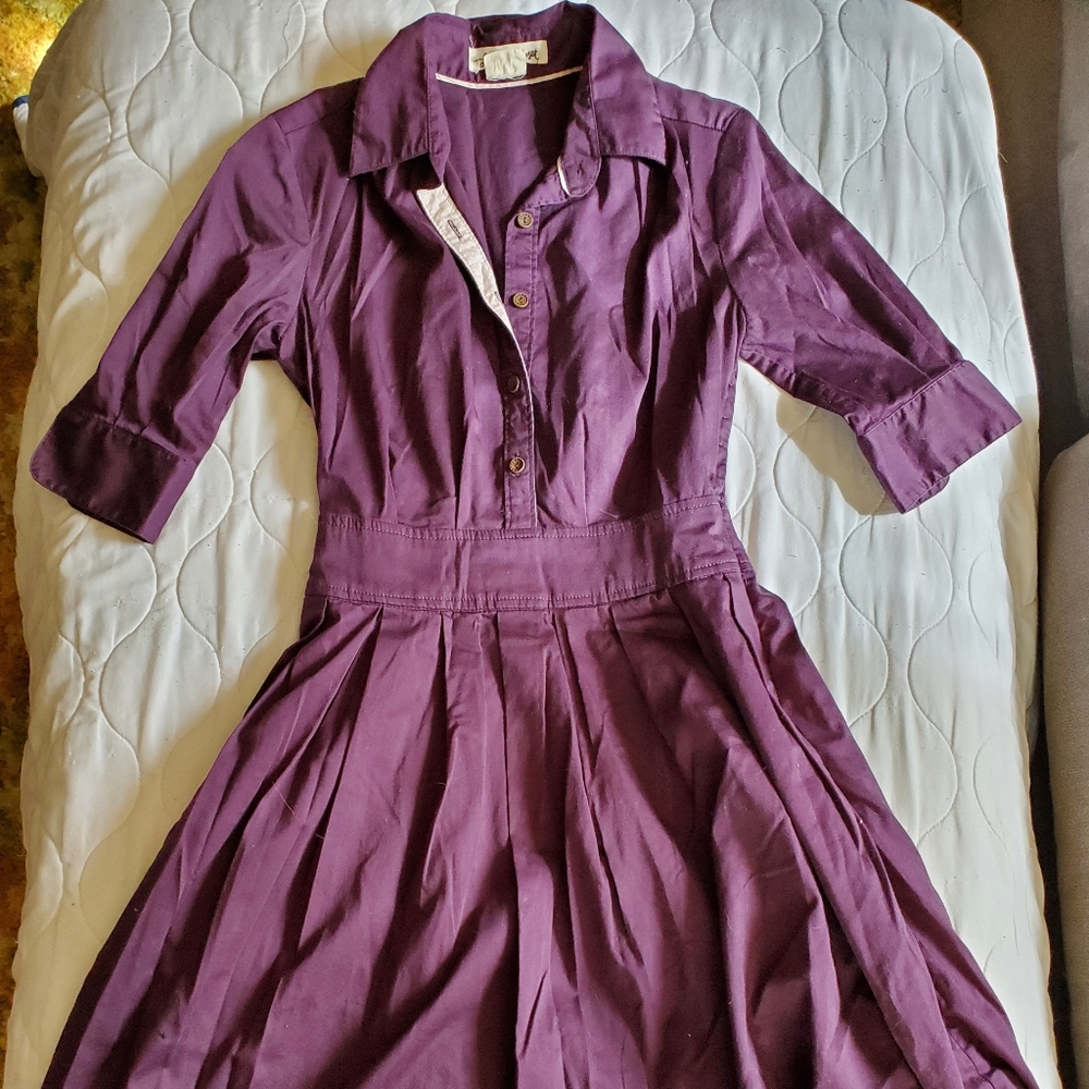 Like new Anthropologie collared dress with pockets